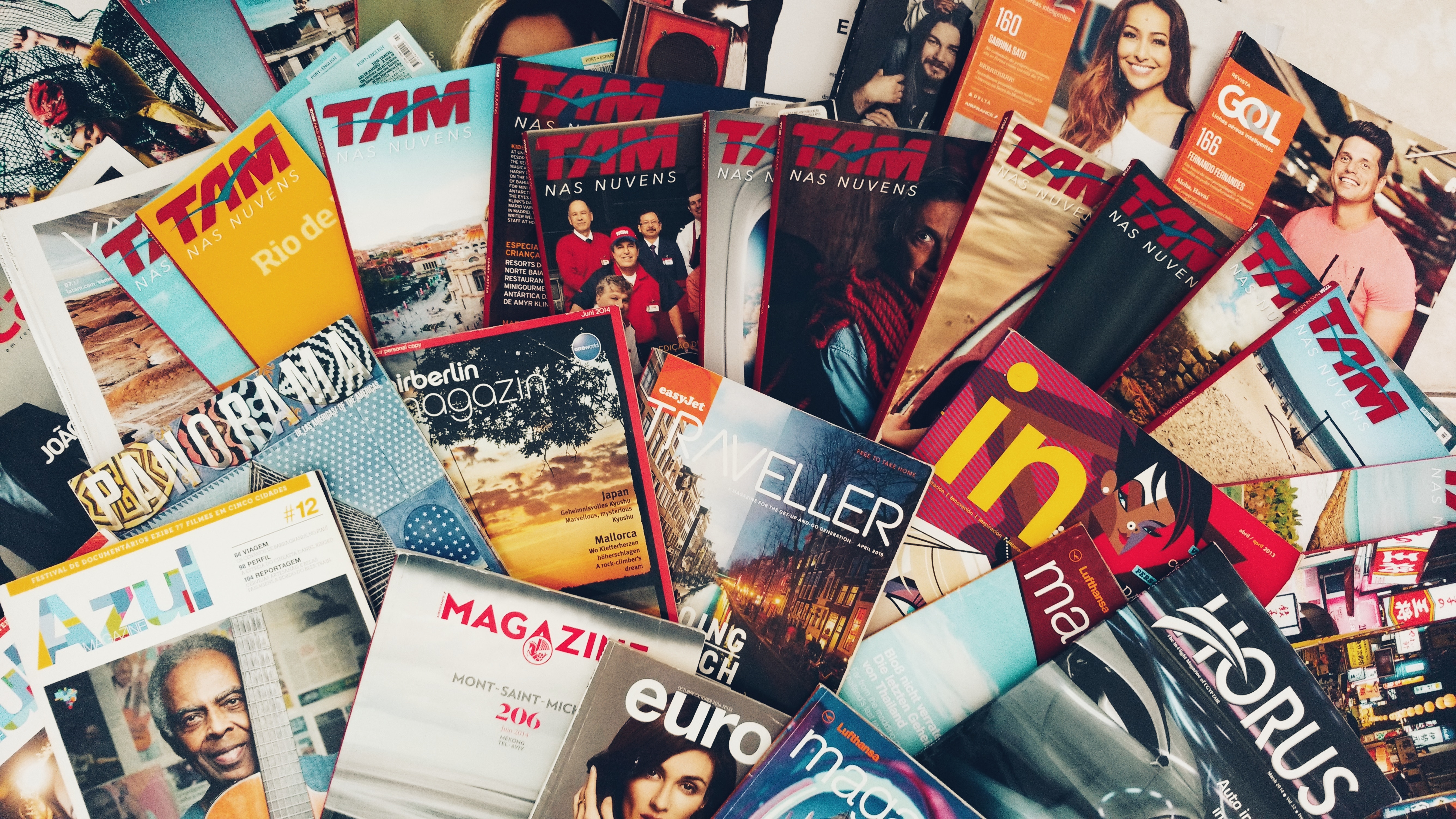 Бесплатные magazines. Журналы, книги. Книжно журнальная бумага. Много журналов. Журнальная бумага фото.